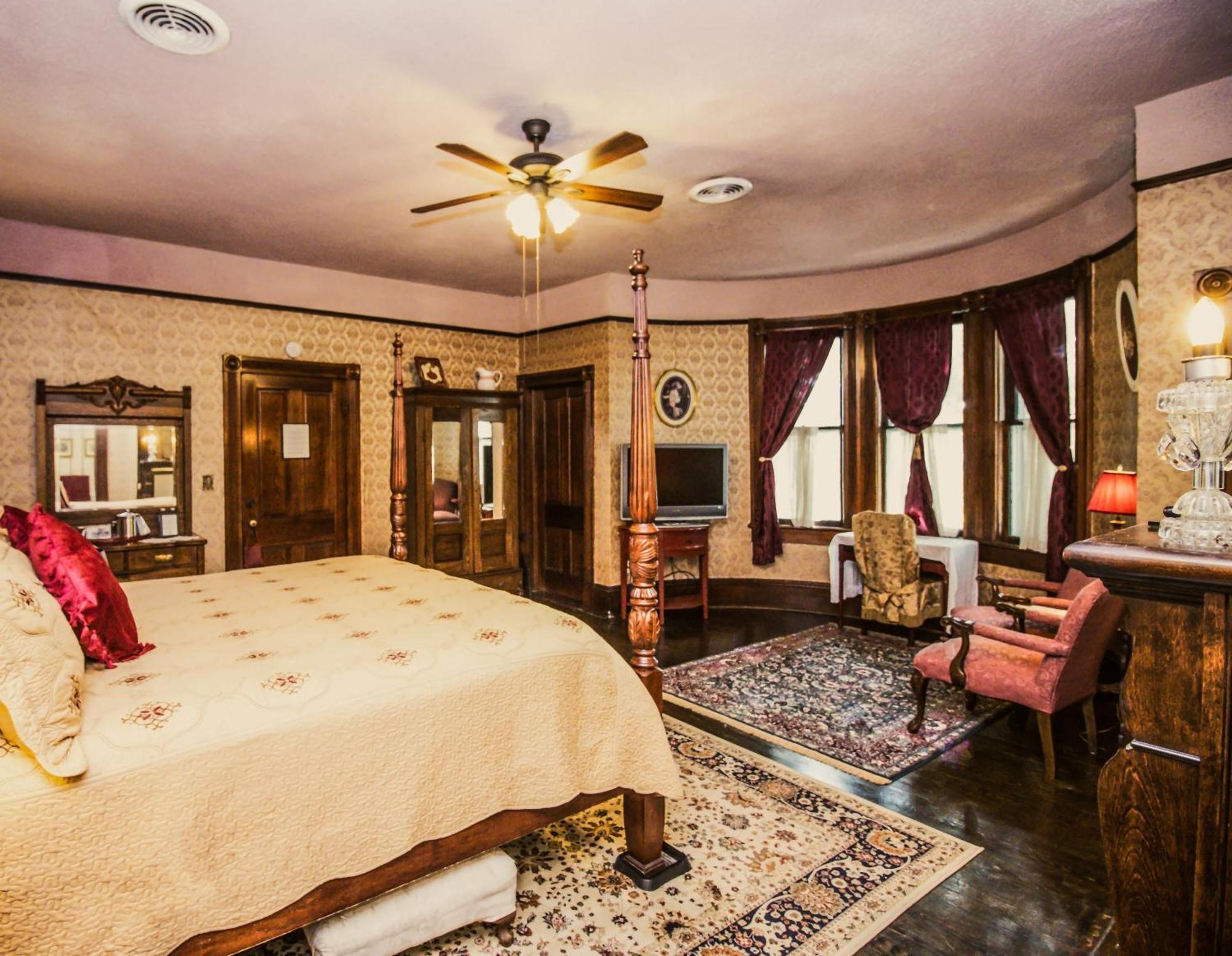 Simmons-Bond Inn Bed & Breakfast Toccoa Номер фото