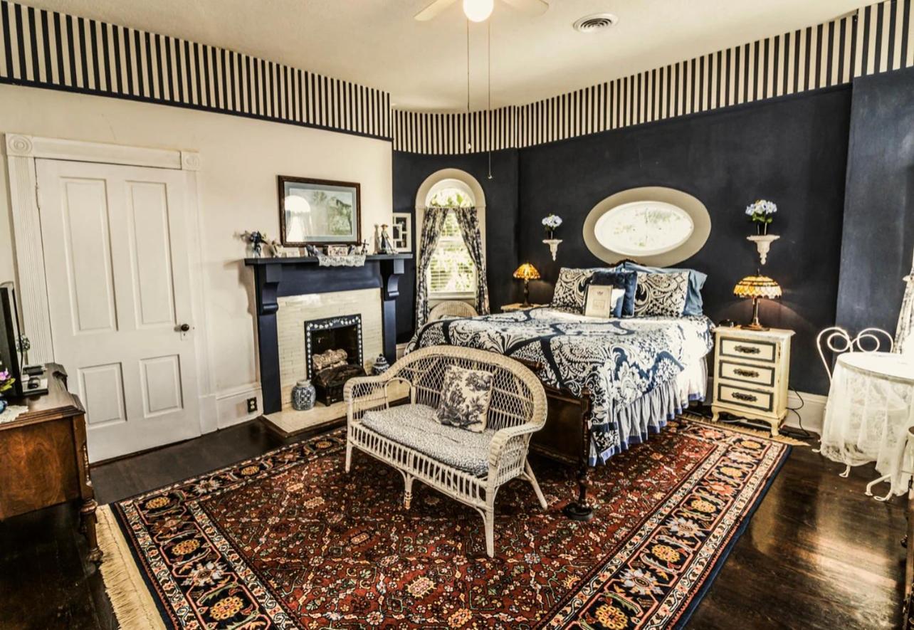 Simmons-Bond Inn Bed & Breakfast Toccoa Экстерьер фото