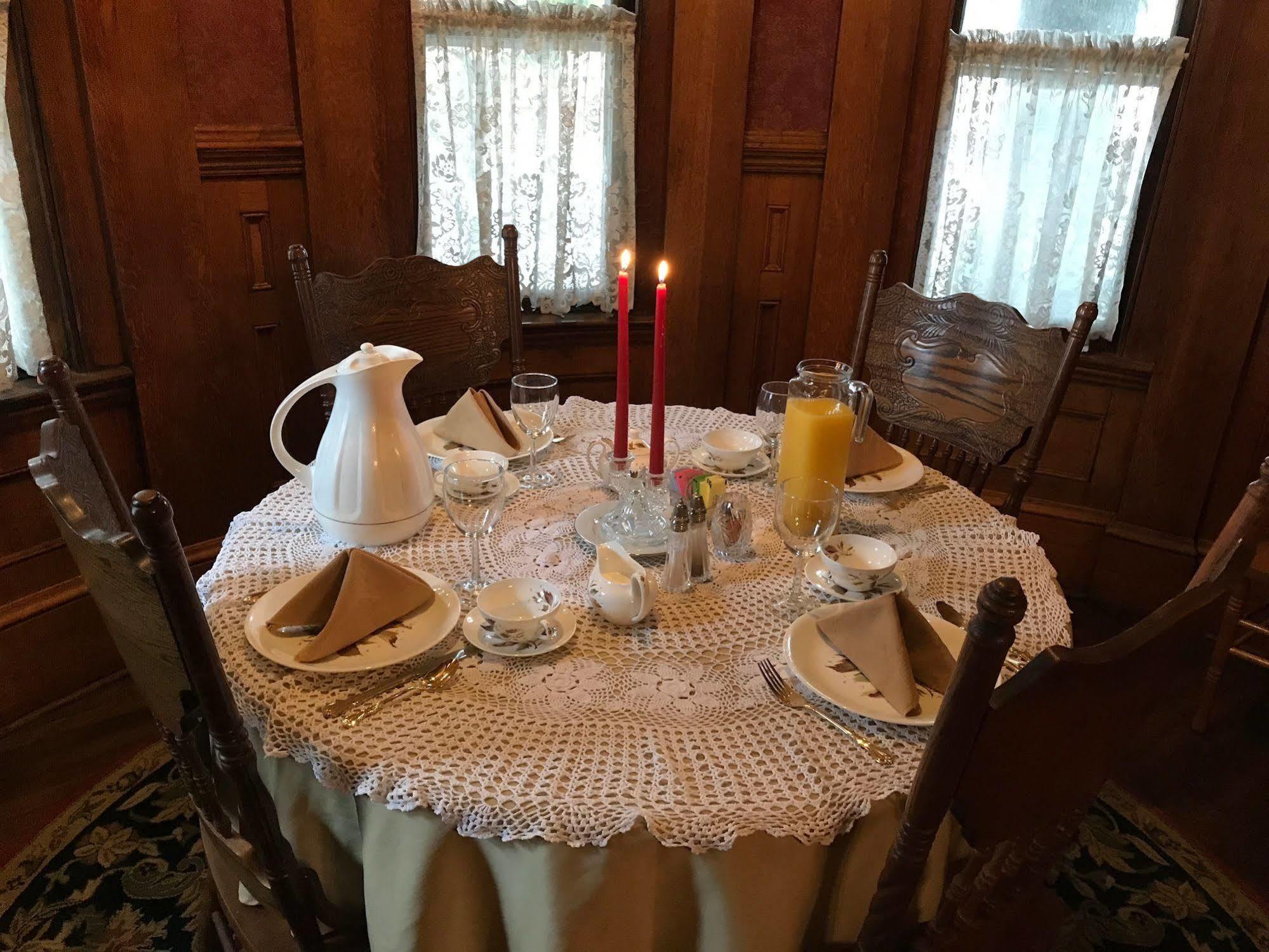 Simmons-Bond Inn Bed & Breakfast Toccoa Экстерьер фото