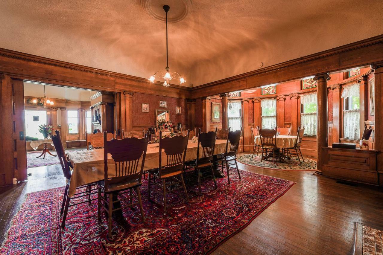 Simmons-Bond Inn Bed & Breakfast Toccoa Экстерьер фото