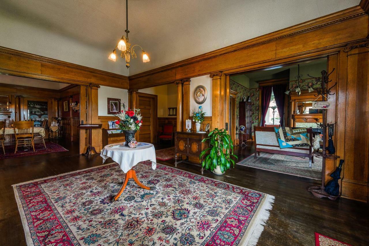 Simmons-Bond Inn Bed & Breakfast Toccoa Экстерьер фото