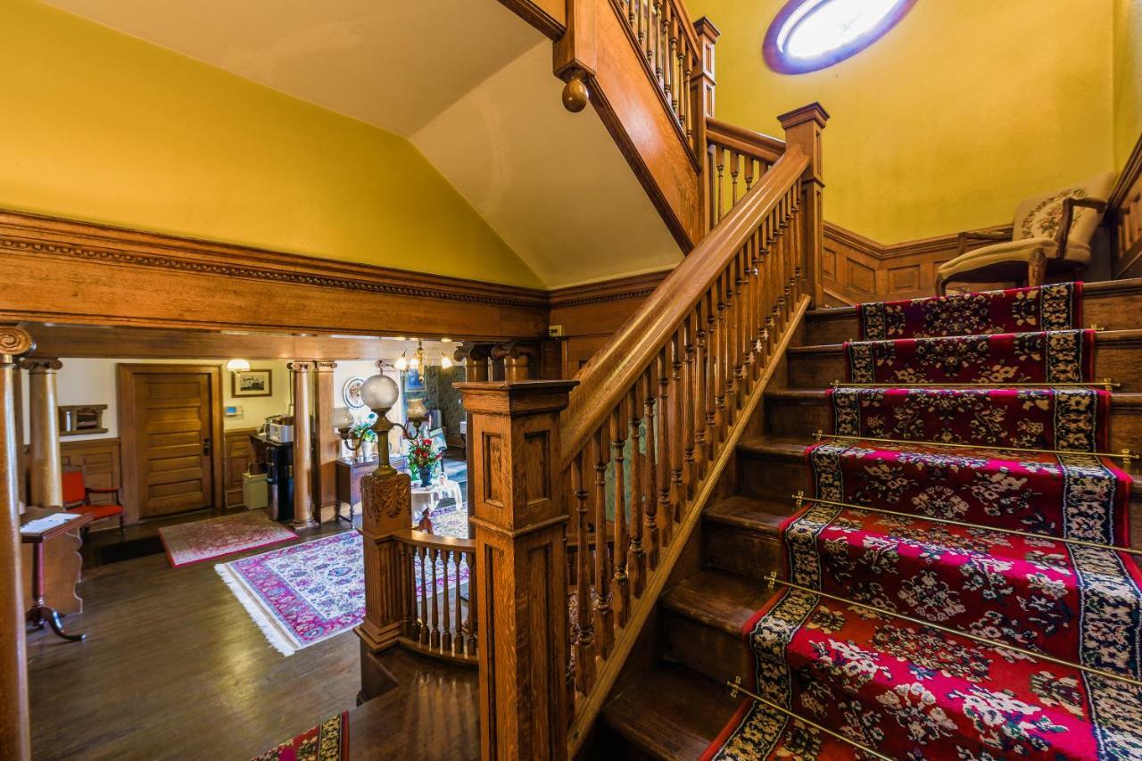 Simmons-Bond Inn Bed & Breakfast Toccoa Экстерьер фото